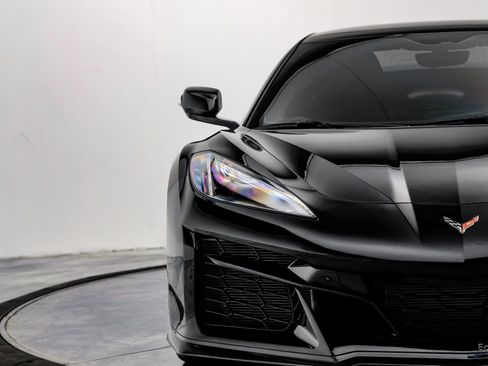 Used 2023 Chevrolet Corvette Z06 image 35