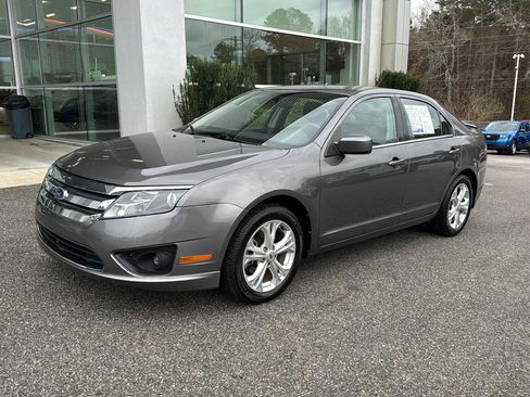 Used 2012 Ford Fusion SE image 2