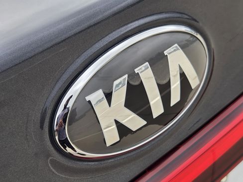Used 2019 Kia Forte LXS FWD image 31