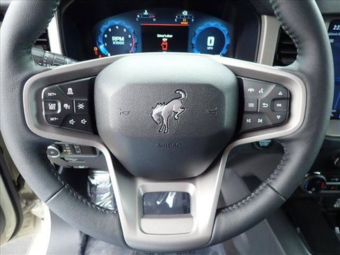 New 2026 Ford Bronco Outer Banks AWD/4WD image 13