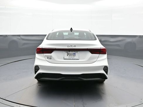 Certified 2024 Kia Forte LXS w/ LXS Technology Package image 7