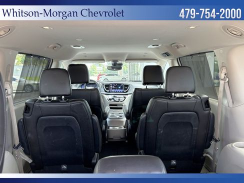 Used 2023 Chrysler Pacifica Touring-L FWD image 35