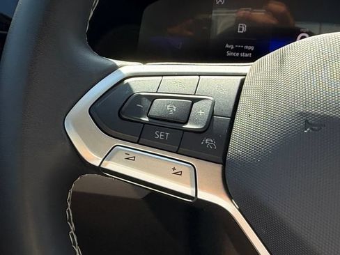 Certified 2024 Volkswagen Taos S FWD image 27