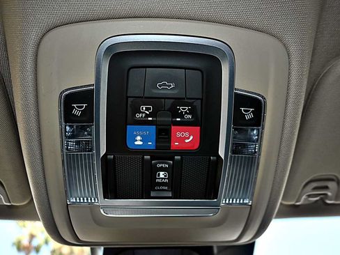 Used 2021 RAM 1500 Laramie AWD/4WD image 34