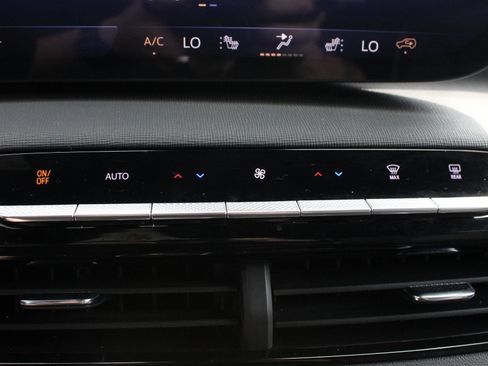 Used 2026 Buick Enclave Sport Touring AWD/4WD image 37