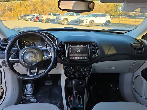 Used 2021 Jeep Compass Limited image 19