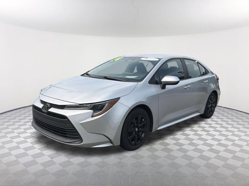 Certified 2024 Toyota Corolla LE FWD image 3