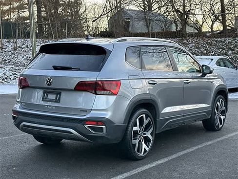 Used 2022 Volkswagen Taos SEL image 32