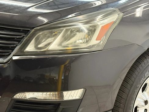 Used 2015 Chevrolet Traverse LS FWD image 4