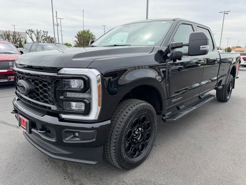 New 2026 Ford F350 Lariat w/ Black Appearance Package AWD/4WD image 7