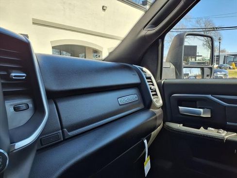 Used 2024 RAM 3500 Big Horn AWD/4WD image 25