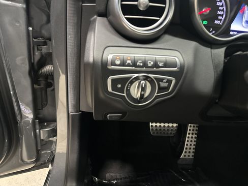 Used 2018 Mercedes-Benz C 300 4MATIC Sedan image 37