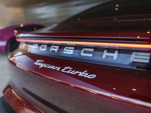 Certified 2022 Porsche Taycan Turbo image 14