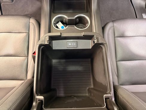 Used 2022 Chevrolet Tahoe Z71 AWD/4WD image 26
