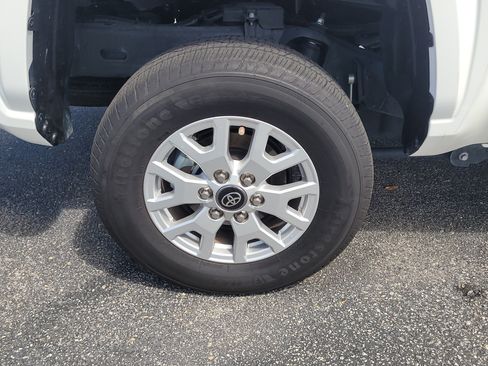 Certified 2025 Toyota Tacoma SR5 RWD image 9