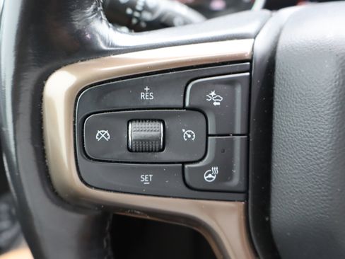 Used 2023 Chevrolet Silverado 2500 High Country w/ Technology Package AWD/4WD image 26