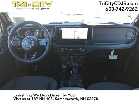 New 2026 Jeep Wrangler Unlimited Rubicon image 12