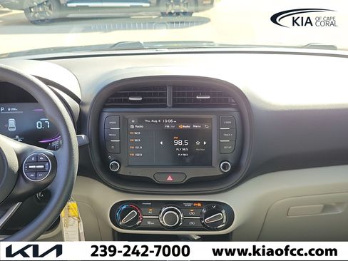 Certified 2025 Kia Soul LX w/ LX Technology Package FWD image 17