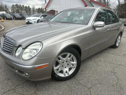 Used 2005 Mercedes-Benz E 320 Sedan image 7