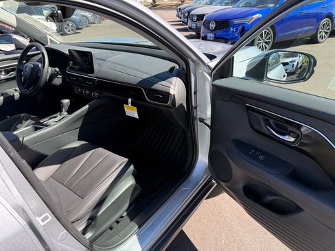 Used 2025 Acura ADX AWD image 20