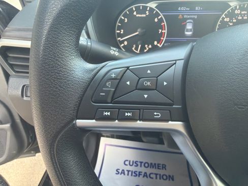 Used 2024 Nissan Altima 2.5 SV FWD image 16