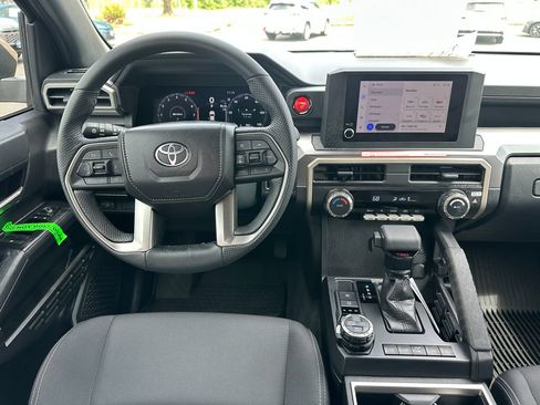 Used 2026 Toyota Tacoma TRD Off-Road AWD/4WD image 15