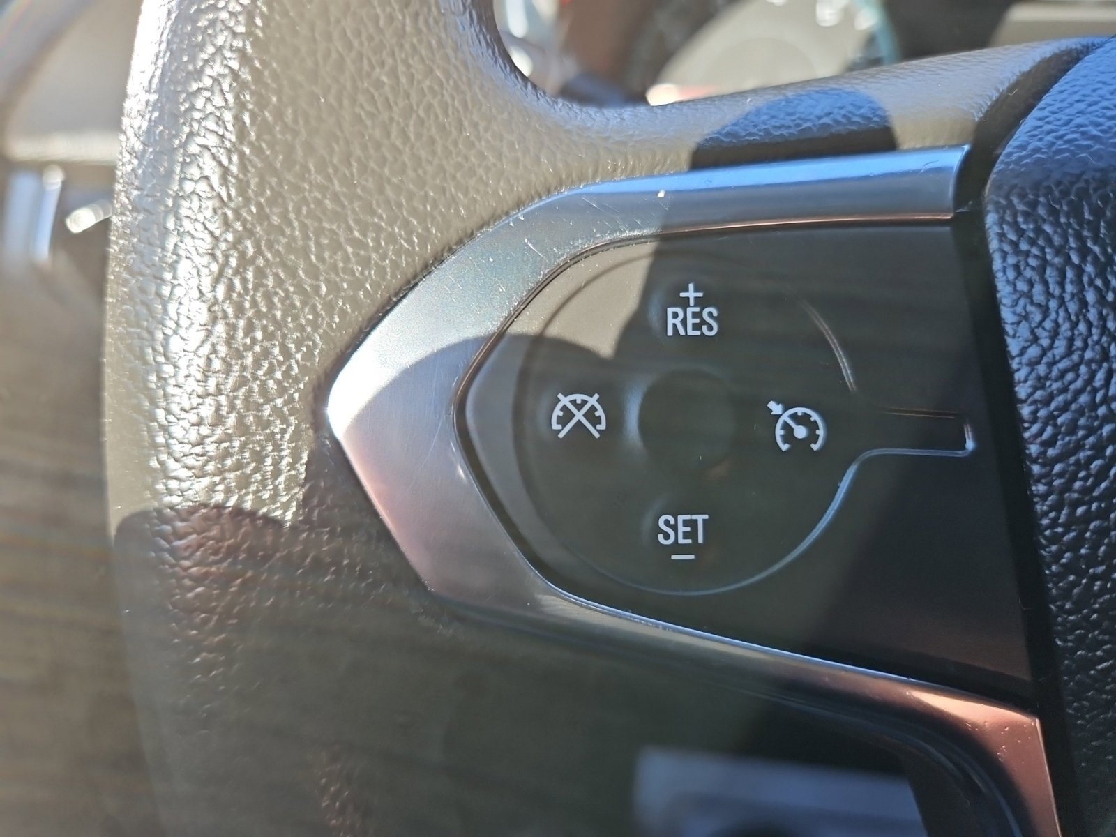 Used 2018 Chevrolet Traverse LS AWD/4WD image 32
