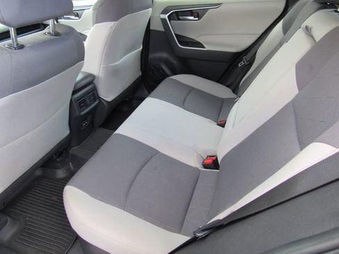 Used 2024 Toyota RAV4 XLE AWD/4WD image 15