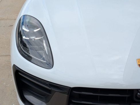 New 2026 Porsche Macan image 12