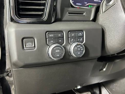 Used 2024 GMC Sierra 3500 AT4 w/ AT4 Preferred Package AWD/4WD image 24