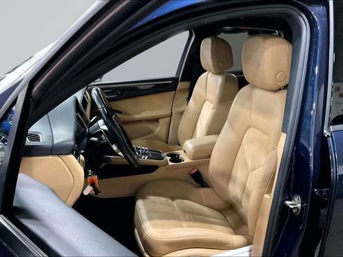 Used 2017 Porsche Macan image 25