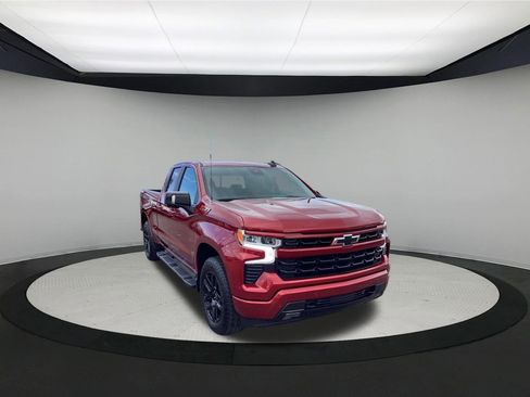Used 2025 Chevrolet Silverado 1500 RST w/ Convenience Package II AWD/4WD image 2