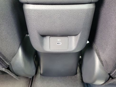 New 2025 Nissan Versa SV w/ Trunk Package FWD image 9