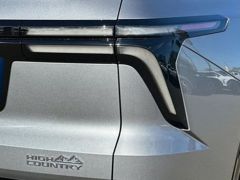 New 2026 Chevrolet Traverse High Country image 38