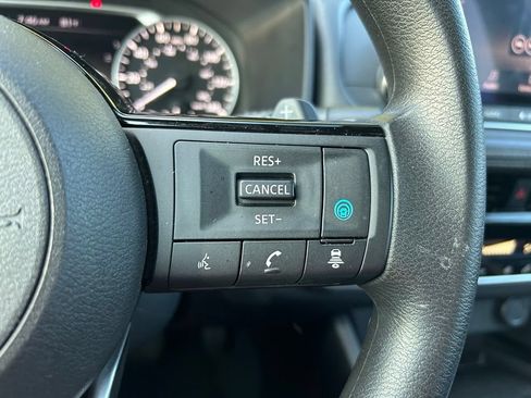 Used 2022 Nissan Rogue SV FWD image 20