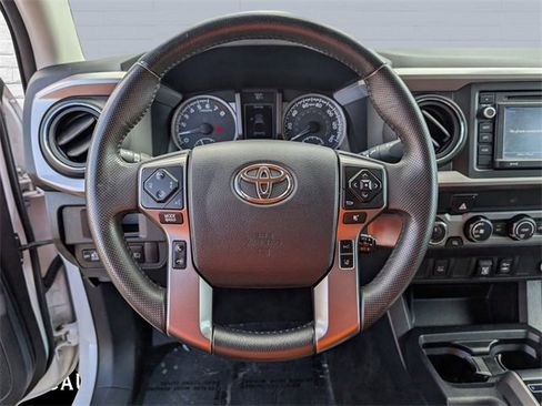 Used 2019 Toyota Tacoma SR5 image 12