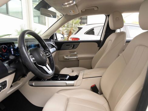 Used 2022 Mercedes-Benz GLB 250 image 13
