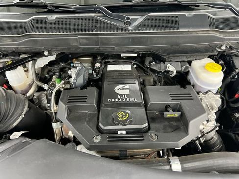 Used 2024 RAM 2500 Laramie w/ Safety Group AWD/4WD image 25