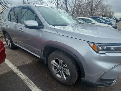 Used 2023 Honda Pilot EX-L image 2