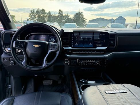 Used 2025 Chevrolet Silverado 3500 High Country w/ High Country Premium Package AWD/4WD image 22