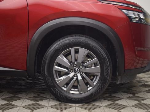 Used 2025 Nissan Pathfinder SV AWD/4WD image 33