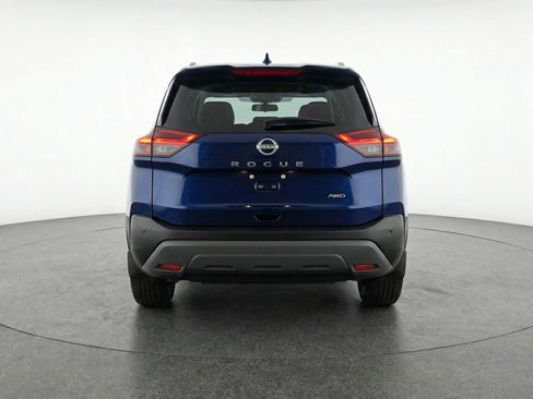 Used 2025 Nissan Rogue SV image 7