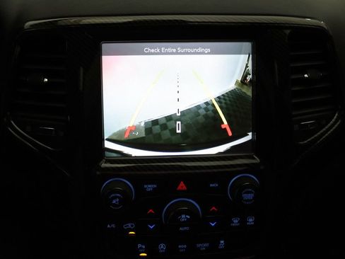 Used 2017 Jeep Grand Cherokee Altitude AWD/4WD image 22