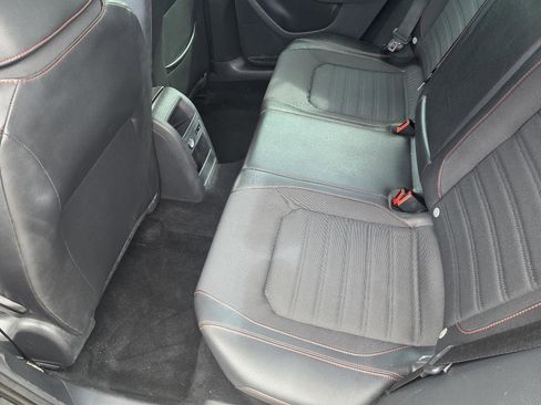 Used 2013 Volkswagen Jetta GLI FWD image 8