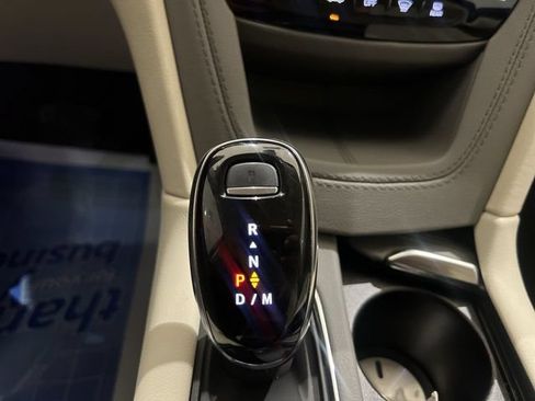 Certified 2024 Cadillac XT5 Premium Luxury w/ Technology Package FWD image 15