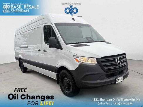 Used 2025 Mercedes-Benz Sprinter 2500 image 1