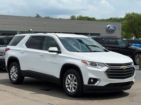 Used 2021 Chevrolet Traverse LT AWD/4WD image 37