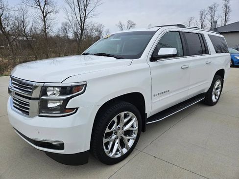 Used 2018 Chevrolet Suburban Premier image 3