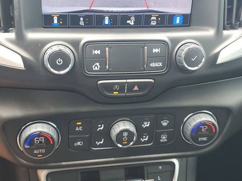 Used 2023 GMC Terrain SLT w/ Infotainment Package II FWD image 27