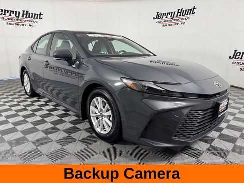 Used 2025 Toyota Camry LE FWD image 6